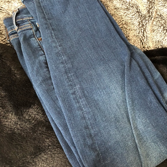 Old Navy jeans - Picture 2 of 3